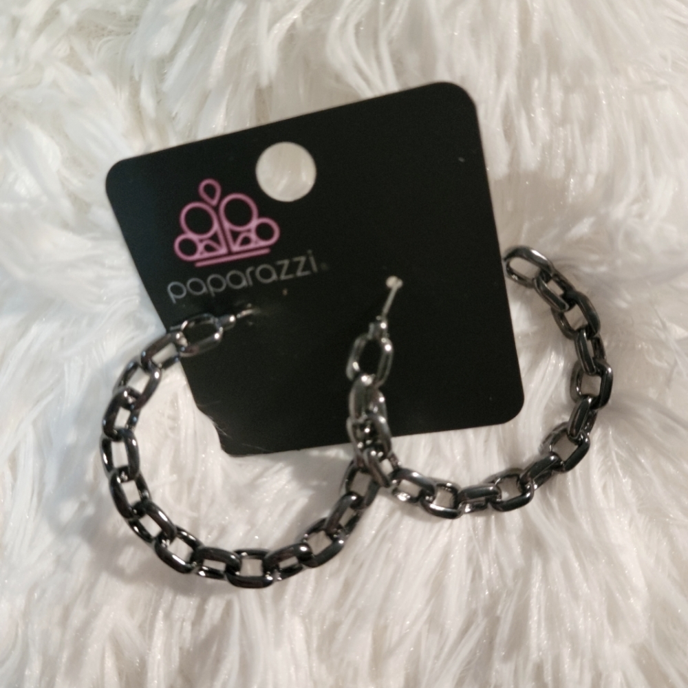 Paparazzi earrings
